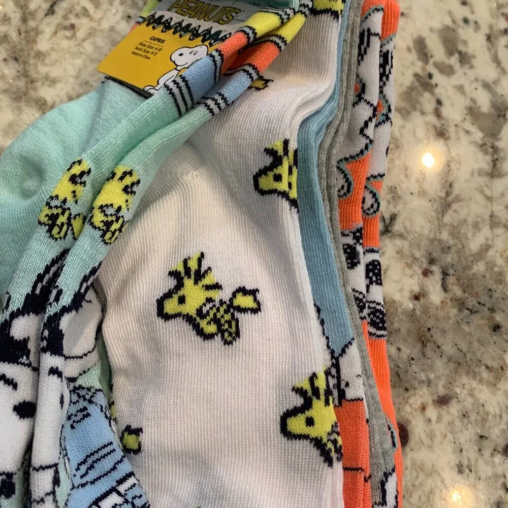 Peanuts Snoopy Charlie Brown Socks NWT 5 pair